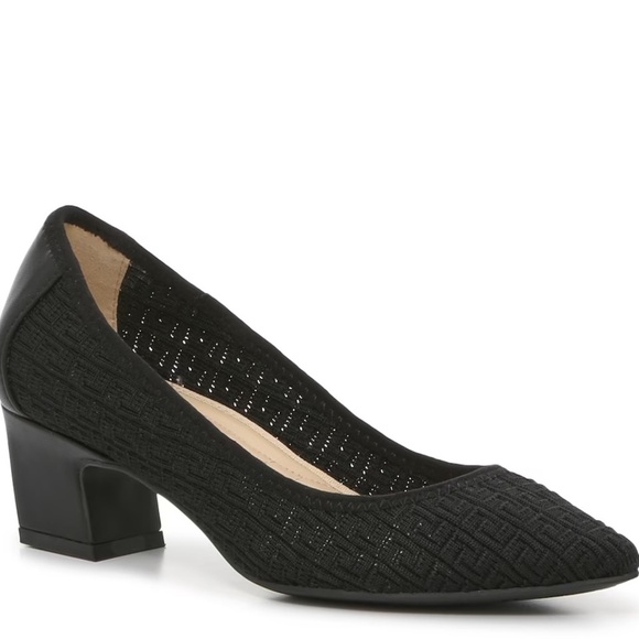 **ADRIENNE VITTADINI* Black Farm Knit Angled Heel Block Pump Size 9M - Picture 1 of 13
